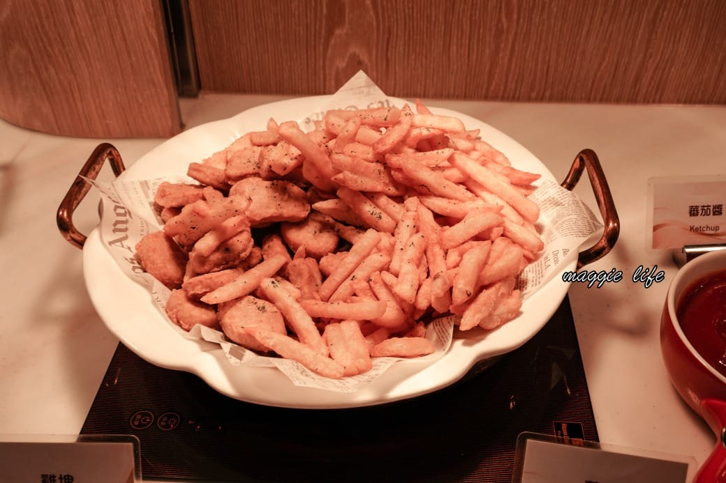 葛瑪蘭之星飯店自助早餐吃到飽 ，中式日式西式豐盛自助早餐通通都有，一泊二食溫泉飯店超級讚