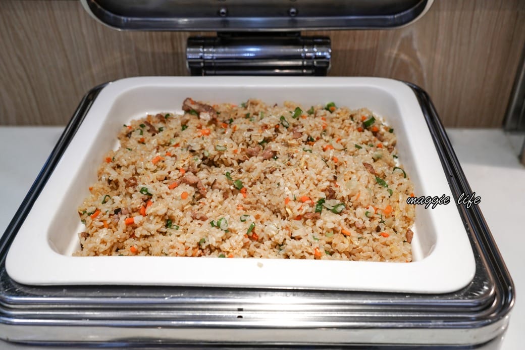 葛瑪蘭之星飯店自助早餐吃到飽 ，中式日式西式豐盛自助早餐通通都有，一泊二食溫泉飯店超級讚