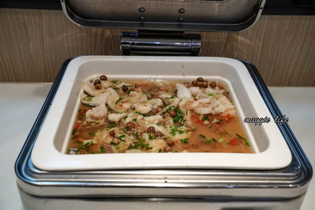 葛瑪蘭之星飯店自助早餐吃到飽 ，中式日式西式豐盛自助早餐通通都有，一泊二食溫泉飯店超級讚