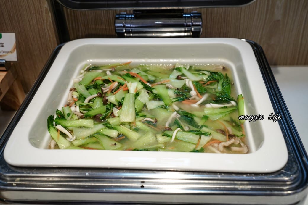 葛瑪蘭之星飯店自助早餐吃到飽 ，中式日式西式豐盛自助早餐通通都有，一泊二食溫泉飯店超級讚