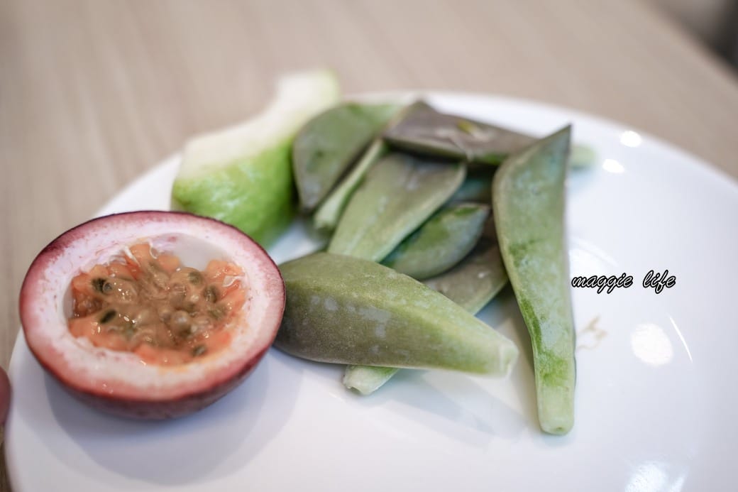 葛瑪蘭之星飯店自助早餐吃到飽 ，中式日式西式豐盛自助早餐通通都有，一泊二食溫泉飯店超級讚