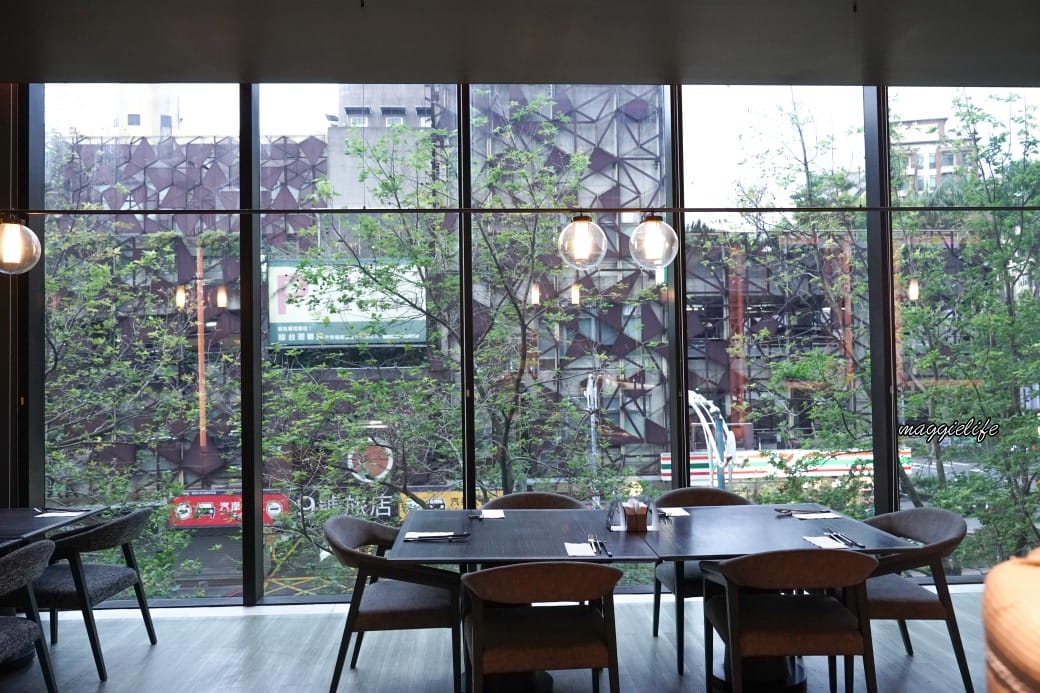 礁溪寒沐酒店MU TABLE，880元泰國菜吃到飽，直接吃四小時，超爽，快衝，還有85折優惠