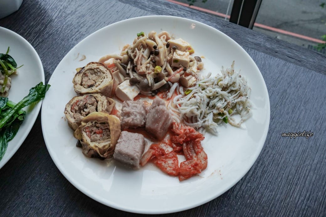 宜蘭礁溪寒沐酒店｜自助早餐MU TABLE吃到飽，百種以上中西日式自助早餐，大片落地窗的景觀豪華餐吃到飽