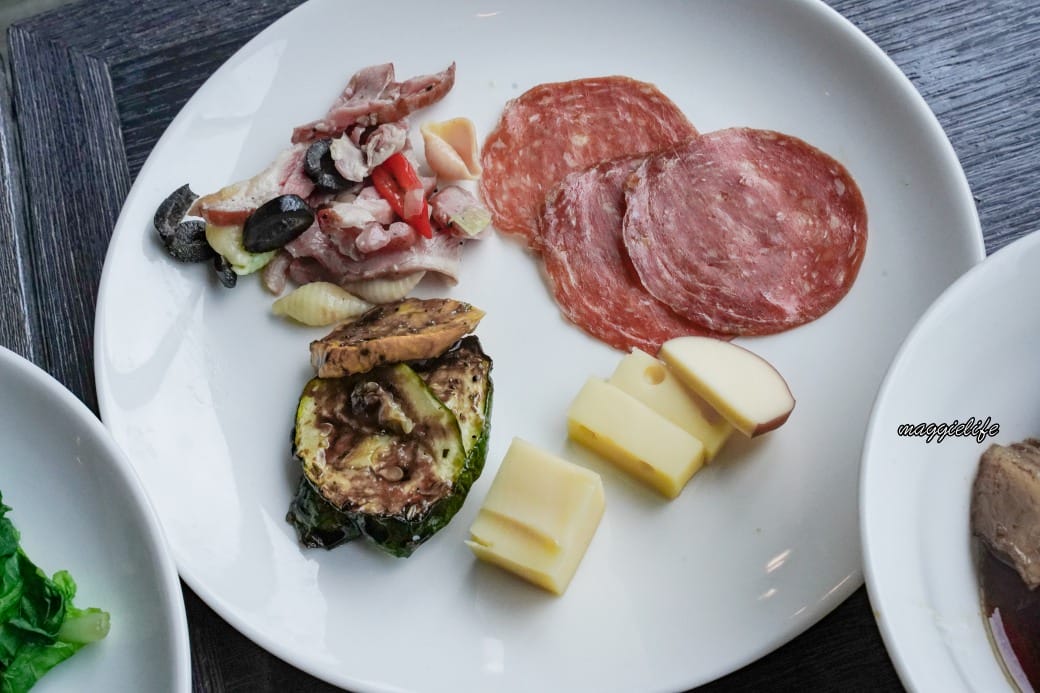 宜蘭礁溪寒沐酒店｜自助早餐MU TABLE吃到飽，百種以上中西日式自助早餐，大片落地窗的景觀豪華餐吃到飽