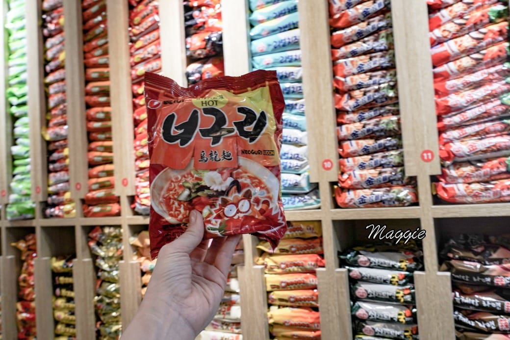 24小時韓國無人拉麵店台北也有拉，新開幕台北中山站美食，24小時不打烊早餐早午餐午餐晚餐宵夜通通可以吃