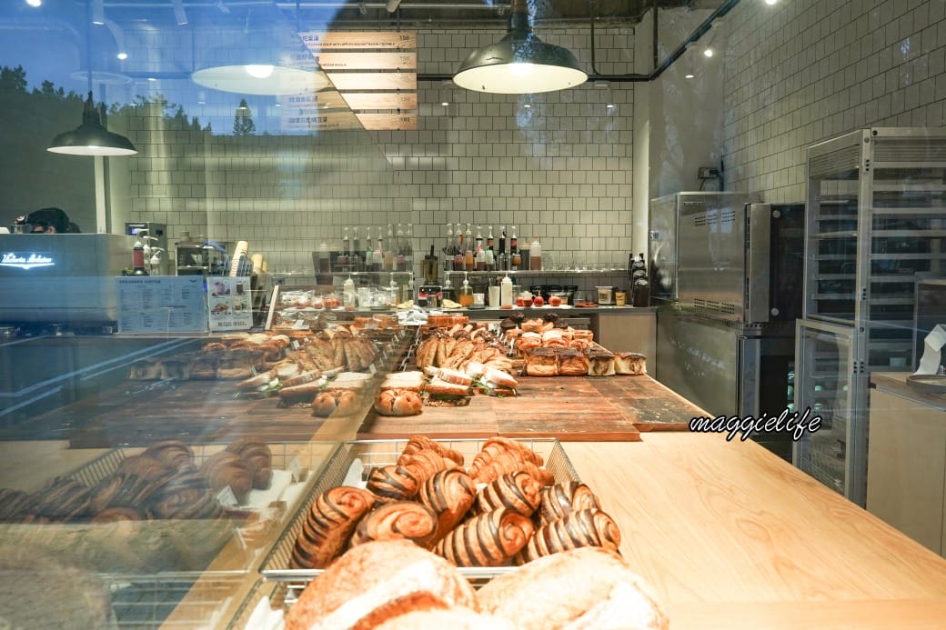 新開幕！Dreamers Coffee Roasters 仁愛店，酪梨早午餐超好吃，現做麵包超香，有插座不限時咖啡，菜單