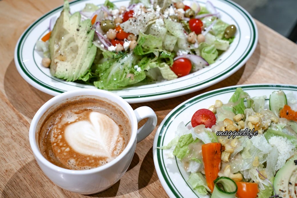 新開幕！Dreamers Coffee Roasters 仁愛店，酪梨早午餐超好吃，現做麵包超香，有插座不限時咖啡，菜單