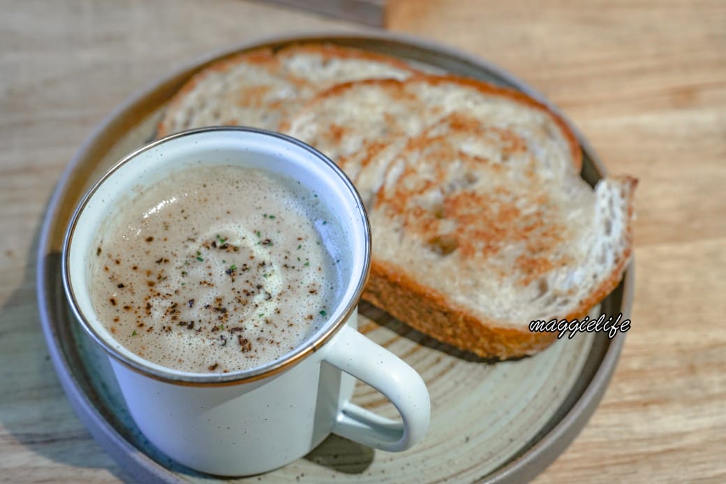 新開幕！Dreamers Coffee Roasters 仁愛店，酪梨早午餐超好吃，現做麵包超香，有插座不限時咖啡，菜單