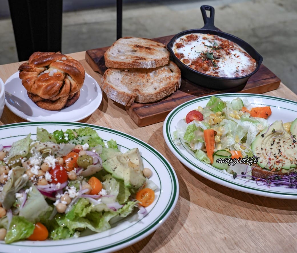 新開幕！Dreamers Coffee Roasters 仁愛店，酪梨早午餐超好吃，現做麵包超香，有插座不限時咖啡，菜單