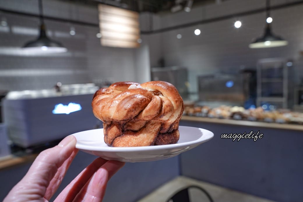 新開幕！Dreamers Coffee Roasters 仁愛店，酪梨早午餐超好吃，現做麵包超香，有插座不限時咖啡，菜單