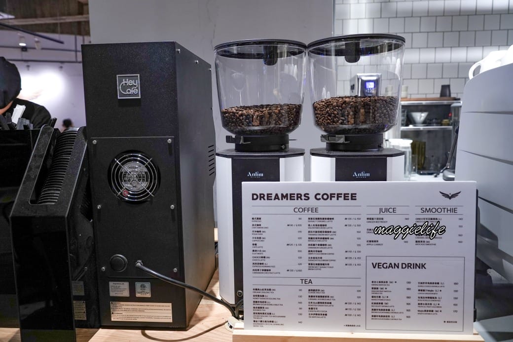 新開幕！Dreamers Coffee Roasters 仁愛店，酪梨早午餐超好吃，現做麵包超香，有插座不限時咖啡，菜單