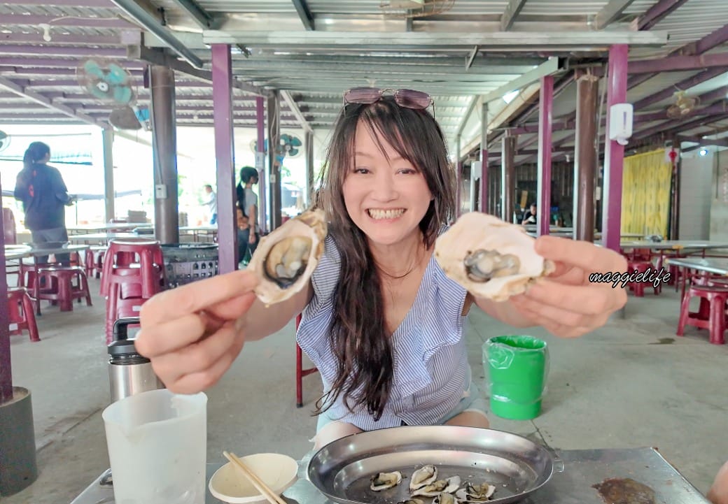 有夠鮮烤蚵吃到飽，嘉義東石烤蚵吃到飽，超大的鮮蚵隨便你烤，只要200元吃到飽