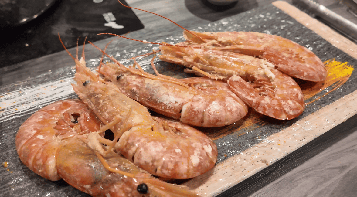 孫太太嚴選超市火鍋台北民族店超狂，日本A5和牛龍蝦日本生食級干貝松葉蟹生蠔天使紅蝦通通吃到飽（全菜單）