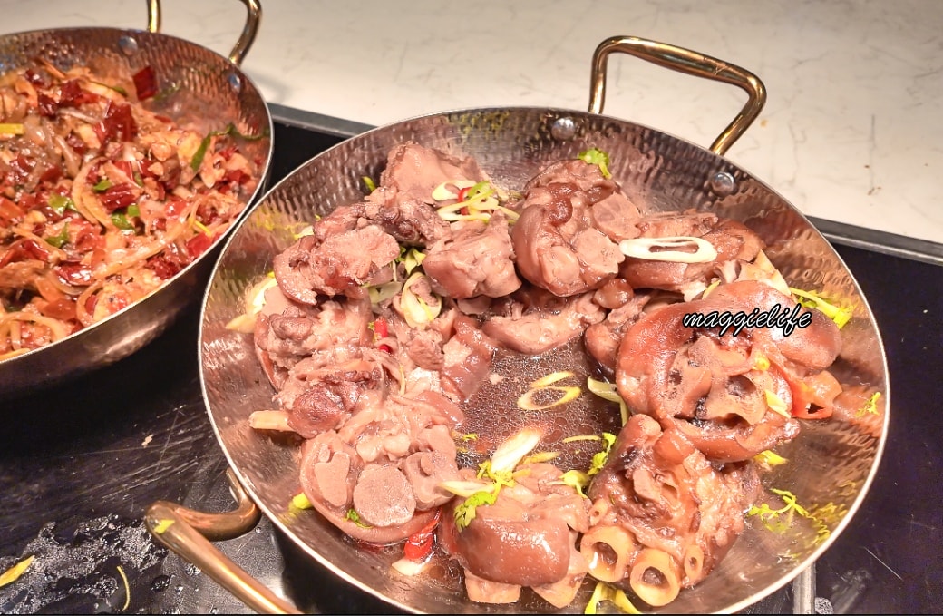 青焰炭火熟成牛排自助餐吃到飽,新莊吃到飽不到700就有牛排豬腳加自助吧 - 第16張圖 青焰炭火熟成牛排自助餐吃到飽,新莊吃到飽不到700就有牛排豬腳加自助吧