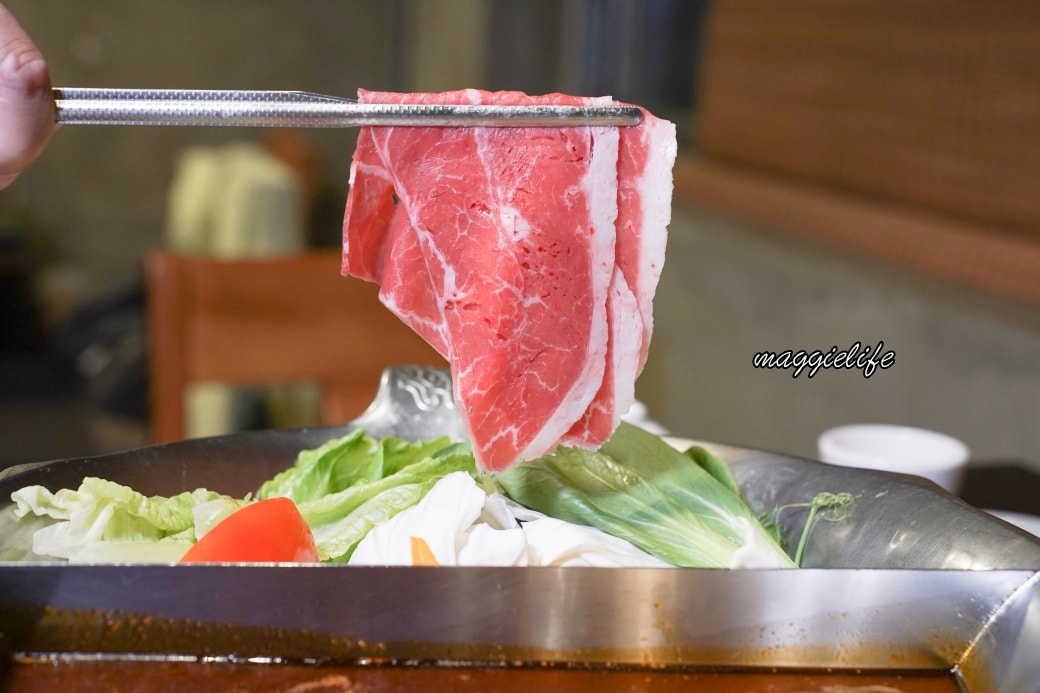 本鼎堂台式漢方麻辣鍋｜在大稻埕中藥行吃麻辣鍋，台北北門麻辣火鍋推薦