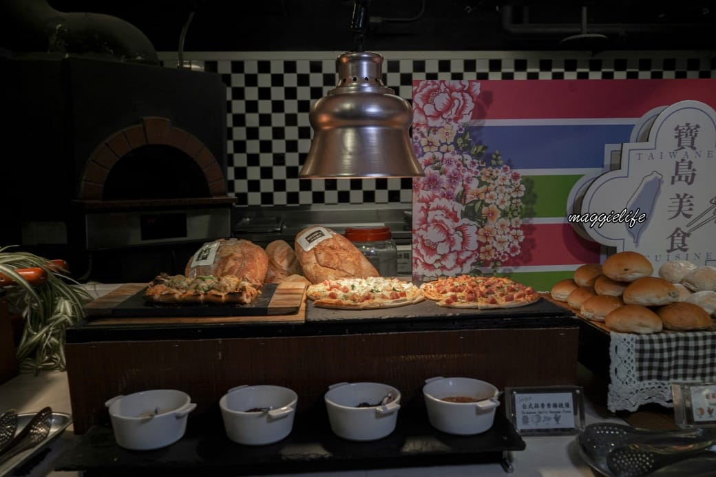 台北凱撒大飯店Checkers自助餐吃到飽推薦，$699現切牛排，紅白酒無限暢飲，台北CP值最高自助餐！