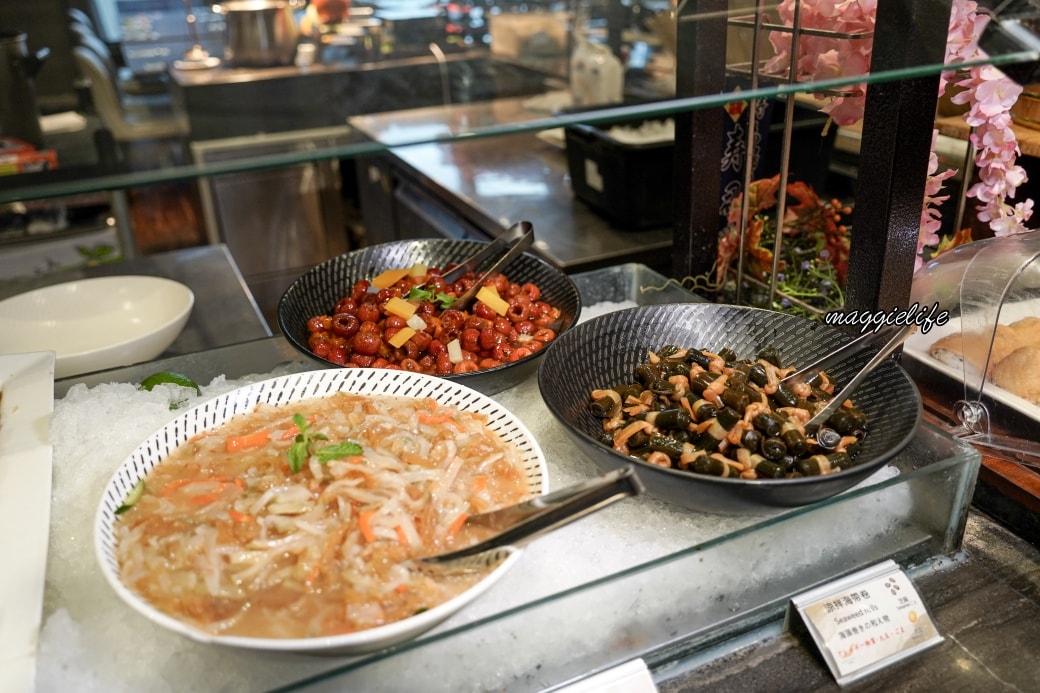 台北凱達大飯店百宴自助餐吃到飽，只要799起有海鮮牛排生魚片等超過百道料理