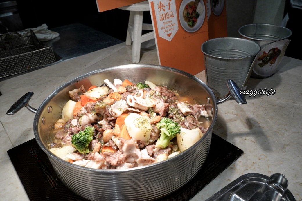 台北凱達大飯店百宴自助餐吃到飽,只要799起有海鮮牛排生魚片等超過百道料理 - 第27張圖 台北凱達大飯店百宴自助餐吃到飽,只要799起有海鮮牛排生魚片等超過百道料理