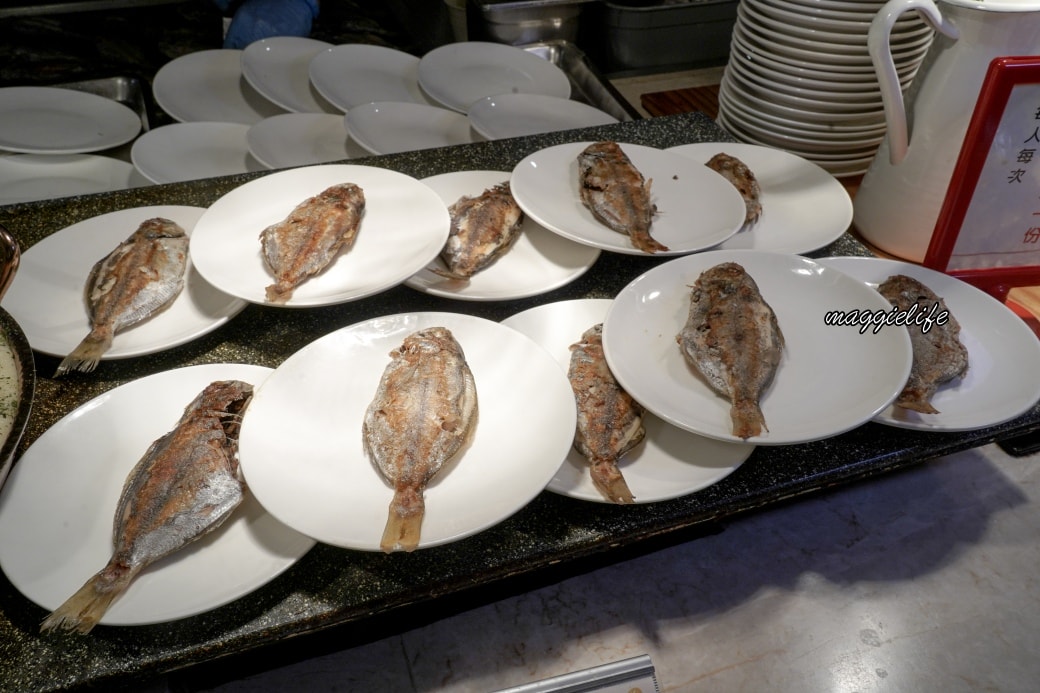 台北凱達大飯店百宴自助餐吃到飽,只要799起有海鮮牛排生魚片等超過百道料理 - 第43張圖 台北凱達大飯店百宴自助餐吃到飽,只要799起有海鮮牛排生魚片等超過百道料理