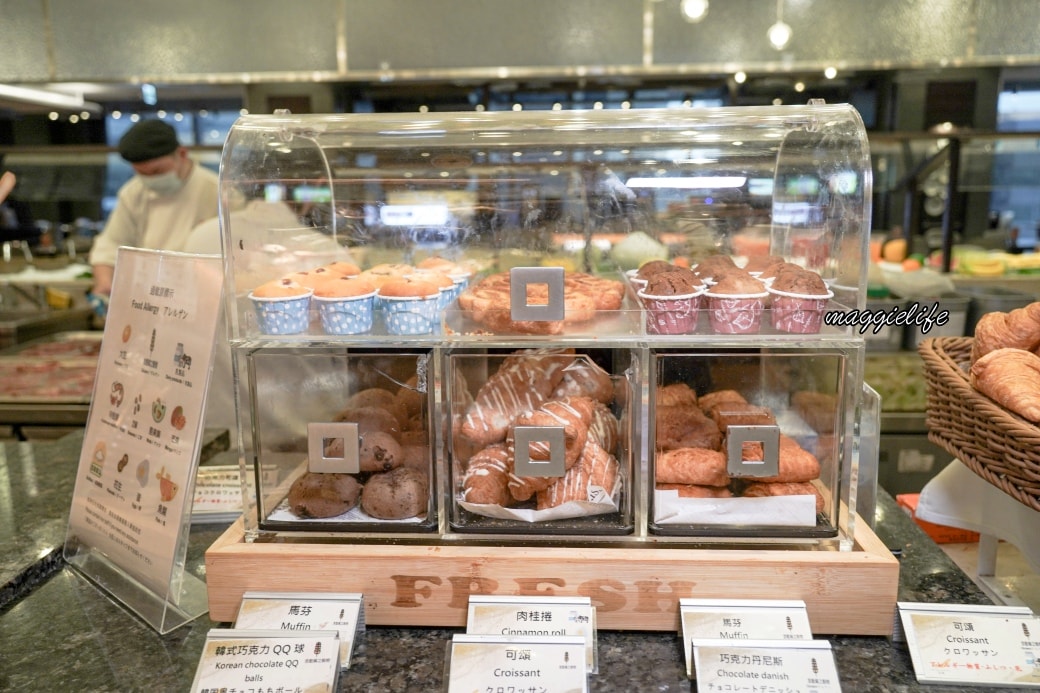 台北凱達大飯店百宴自助餐吃到飽，只要799起有海鮮牛排生魚片等超過百道料理