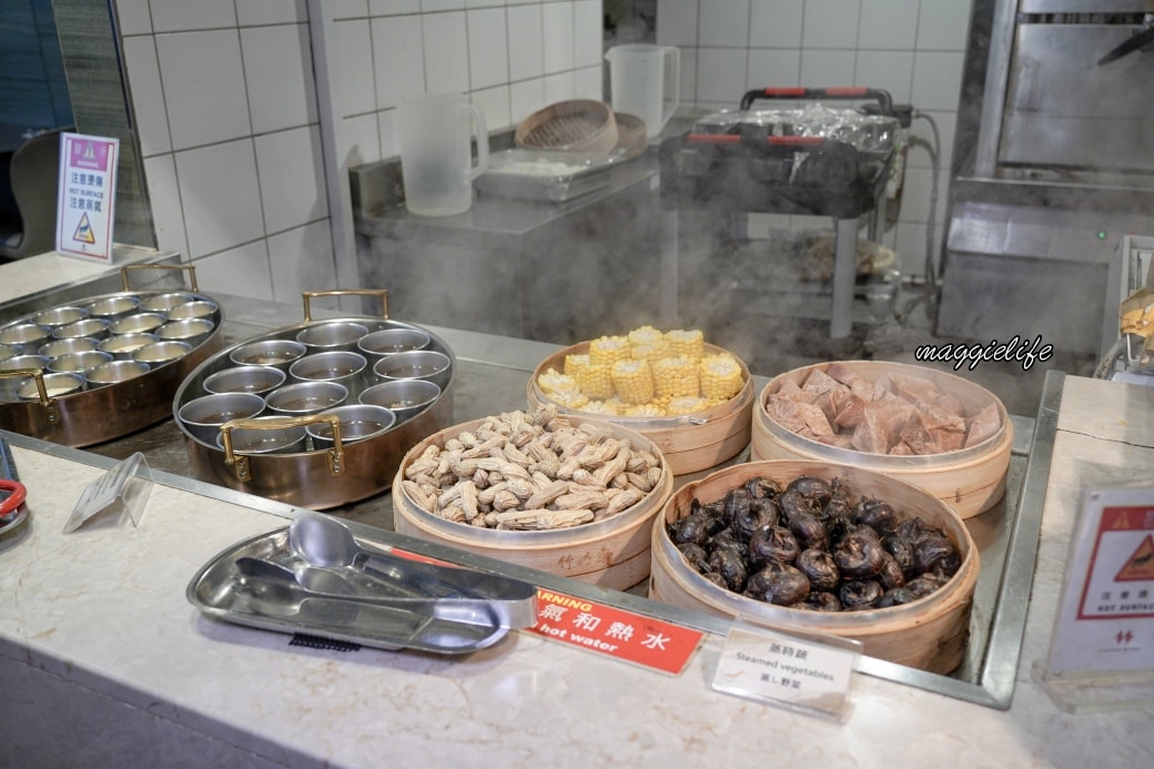 台北凱達大飯店百宴自助餐吃到飽,只要799起有海鮮牛排生魚片等超過百道料理 - 第57張圖 台北凱達大飯店百宴自助餐吃到飽,只要799起有海鮮牛排生魚片等超過百道料理
