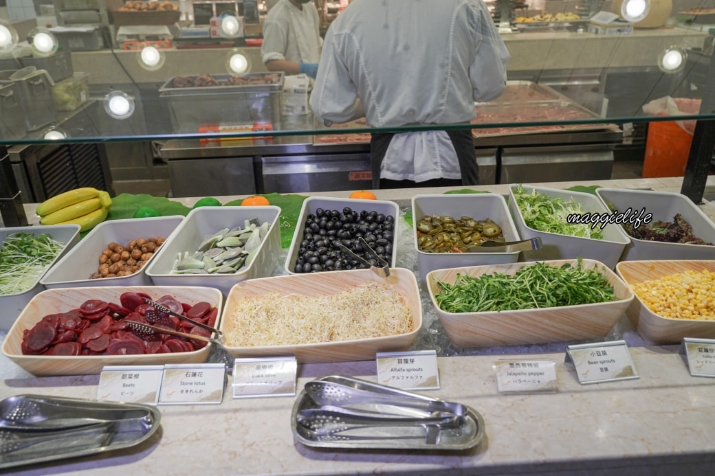 台北凱達大飯店百宴自助餐吃到飽,只要799起有海鮮牛排生魚片等超過百道料理 - 第62張圖 台北凱達大飯店百宴自助餐吃到飽,只要799起有海鮮牛排生魚片等超過百道料理