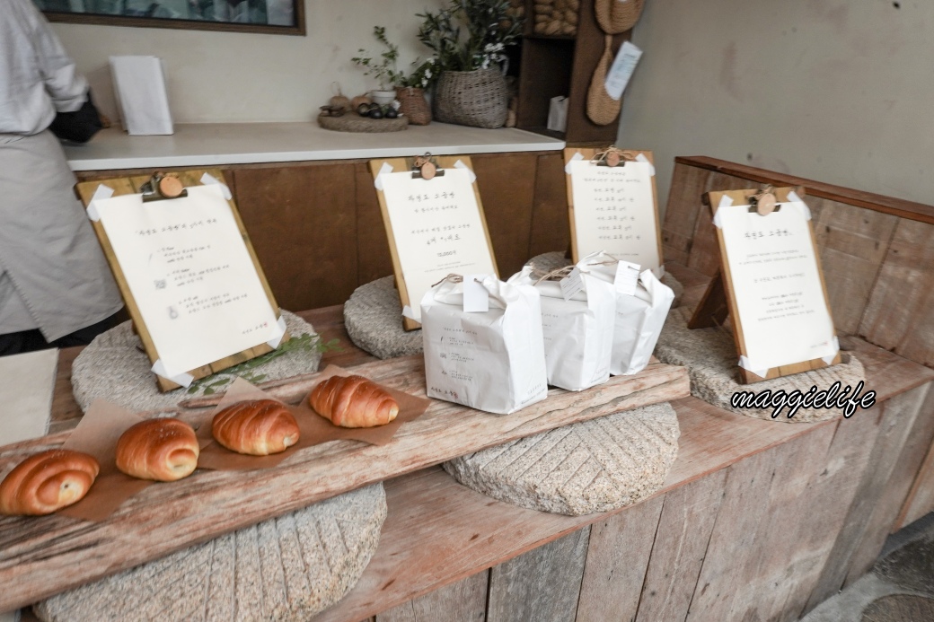Famous salt bread bakery fdsc04644