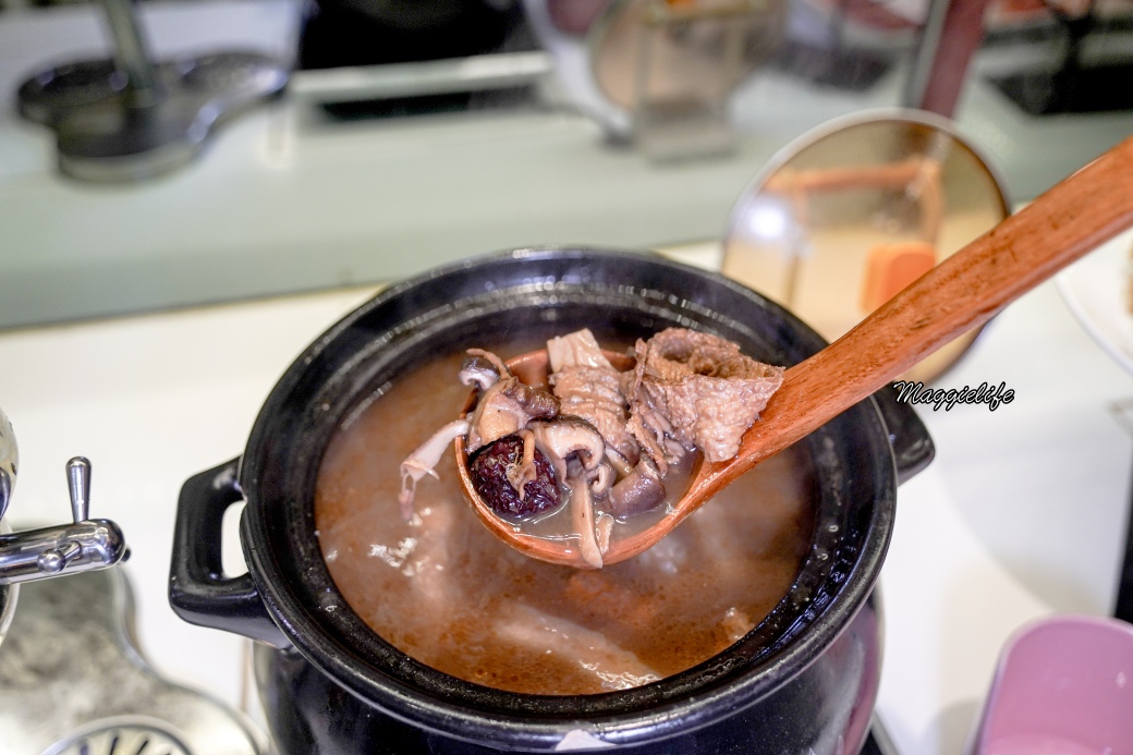 松山VGest低碳披薩首都松山店中餐吃到飽只要468,第2人半價國宴主廚有機蔬食超狂 - 第39張圖 Vegst lunchdsc02574