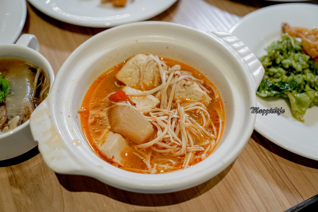 松山VGest低碳披薩首都松山店中餐吃到飽只要468,第2人半價國宴主廚有機蔬食超狂 - 第37張圖 Vegst lunchdsc02603