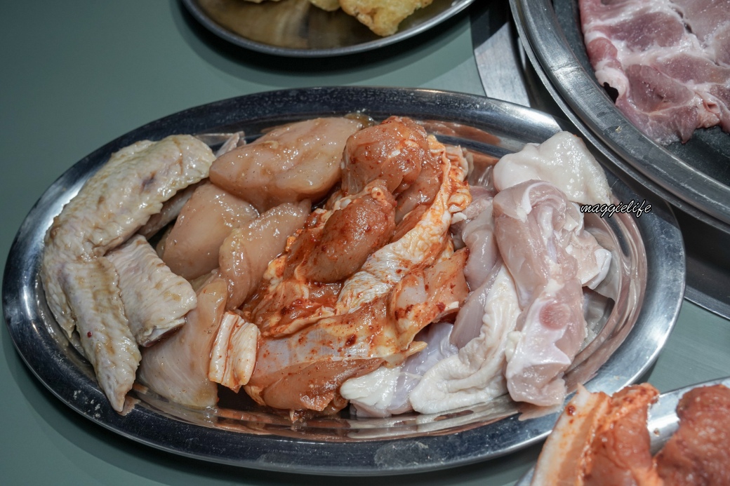 金喬伊個人韓式燒肉吃到飽,$378起8種肉品,3種海鮮,韓式小菜熱食炸雞,單身友善一人一爐,三重吃到飽 - 第25張圖