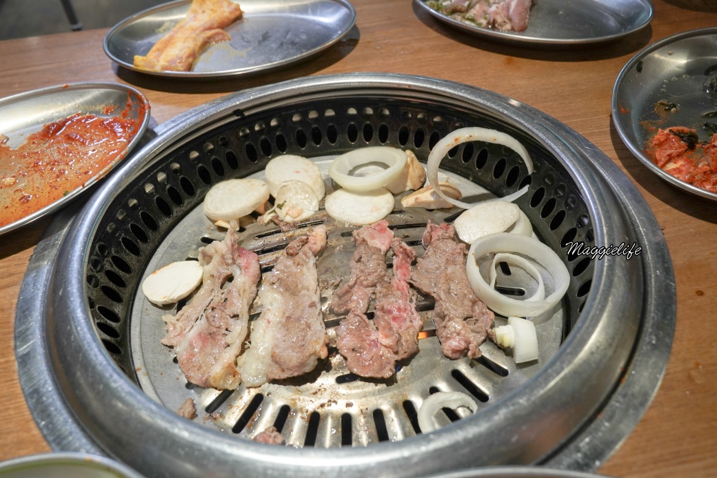 彩虹韓式烤肉吃到飽|韓國歐巴開的烤肉店,正宗韓式醃醬烤肉台灣也能吃到 - 第37張圖 Rainbow bbq DSC01317