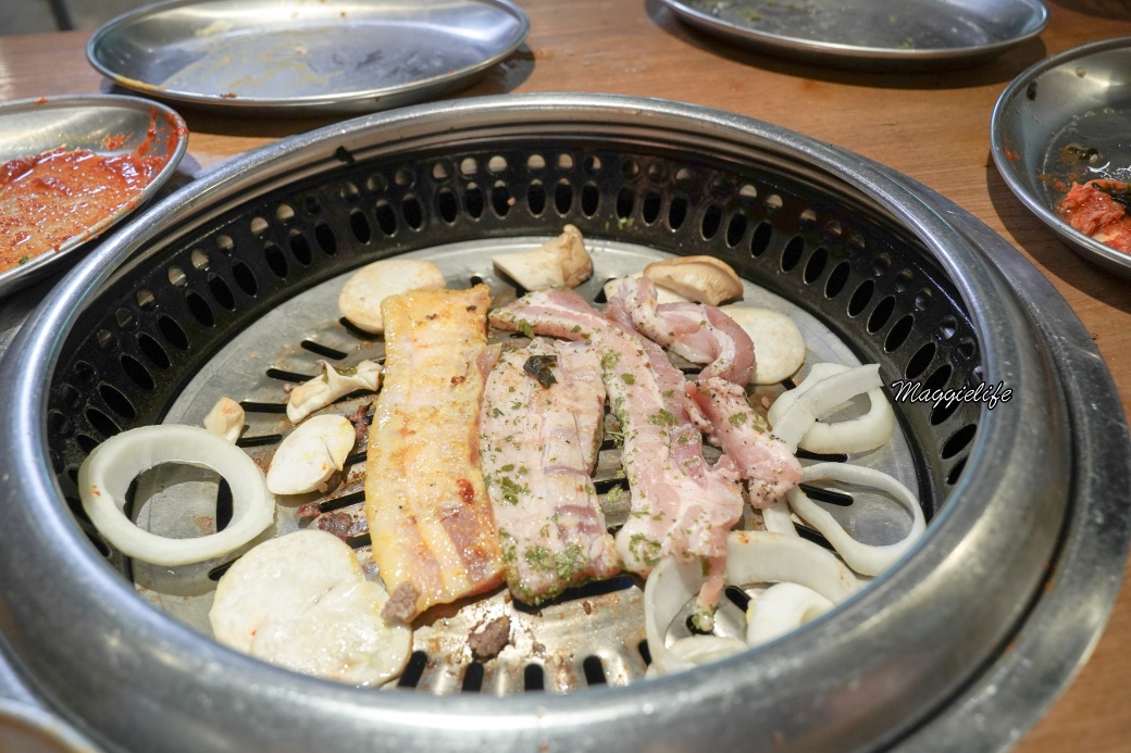 彩虹韓式烤肉吃到飽|韓國歐巴開的烤肉店,正宗韓式醃醬烤肉台灣也能吃到 - 第45張圖 Rainbow bbq DSC01320