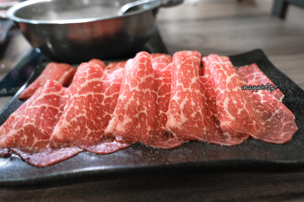 高雄玖玖香一品鍋火鍋吃到飽只要899不加服務費,就有紅蟳、花蟹、各式海鮮、和牛以及牛雞豬牛鴨通通吃到飽 - 第19張圖 高雄玖玖香一品鍋火鍋吃到飽只要899不加服務費,就有紅蟳、花蟹、各式海鮮、和牛以及牛雞豬牛鴨通通吃到飽