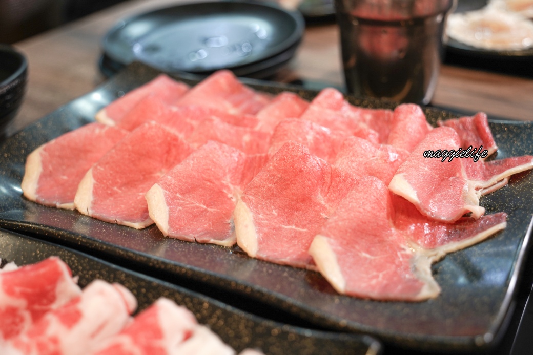 高雄玖玖香一品鍋火鍋吃到飽只要899不加服務費,就有紅蟳、花蟹、各式海鮮、和牛以及牛雞豬牛鴨通通吃到飽 - 第21張圖 高雄玖玖香一品鍋火鍋吃到飽只要899不加服務費,就有紅蟳、花蟹、各式海鮮、和牛以及牛雞豬牛鴨通通吃到飽