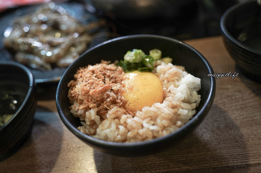 高雄玖玖香一品鍋火鍋吃到飽只要899不加服務費，就有紅蟳、花蟹、各式海鮮、和牛以及牛雞豬牛鴨通通吃到飽