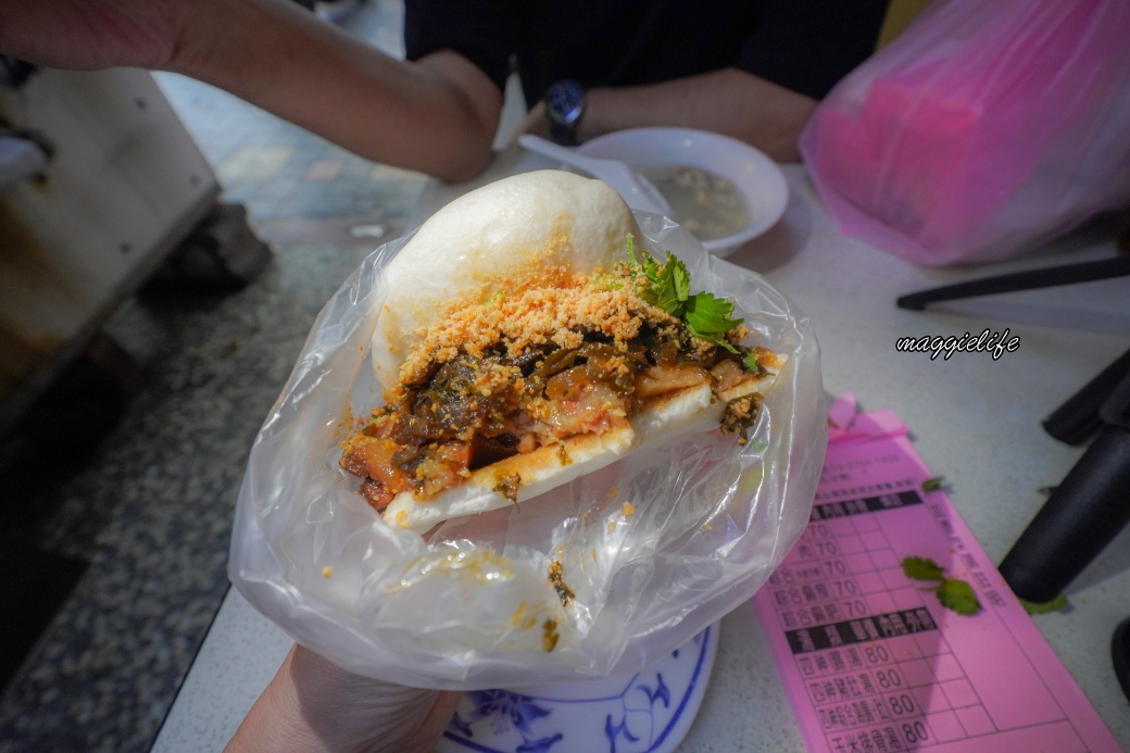 松山割包|我心目中前三名的好吃割包四神湯滿滿的料 - 第9張圖 松山割包|我心目中前三名的好吃割包四神湯滿滿的料