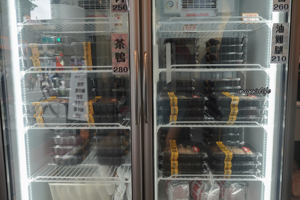 得意烤鴨｜台北最強烤鴨，藏在信義區黃昏市場裡，太晚來就賣光了