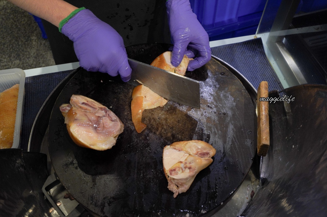 得意烤鴨｜台北最強烤鴨，藏在信義區黃昏市場裡，太晚來就賣光了