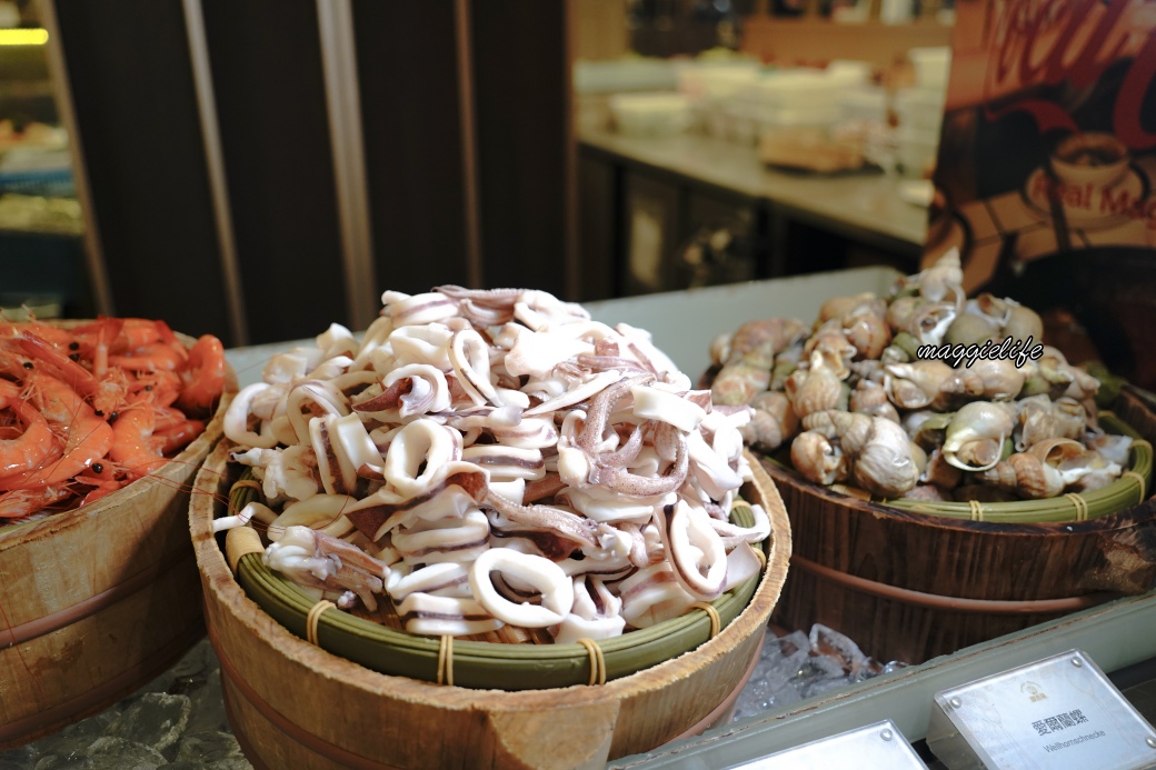 高雄福華麗香苑吃到飽，不到千元全台CP值最高，直接吃3.5個小時