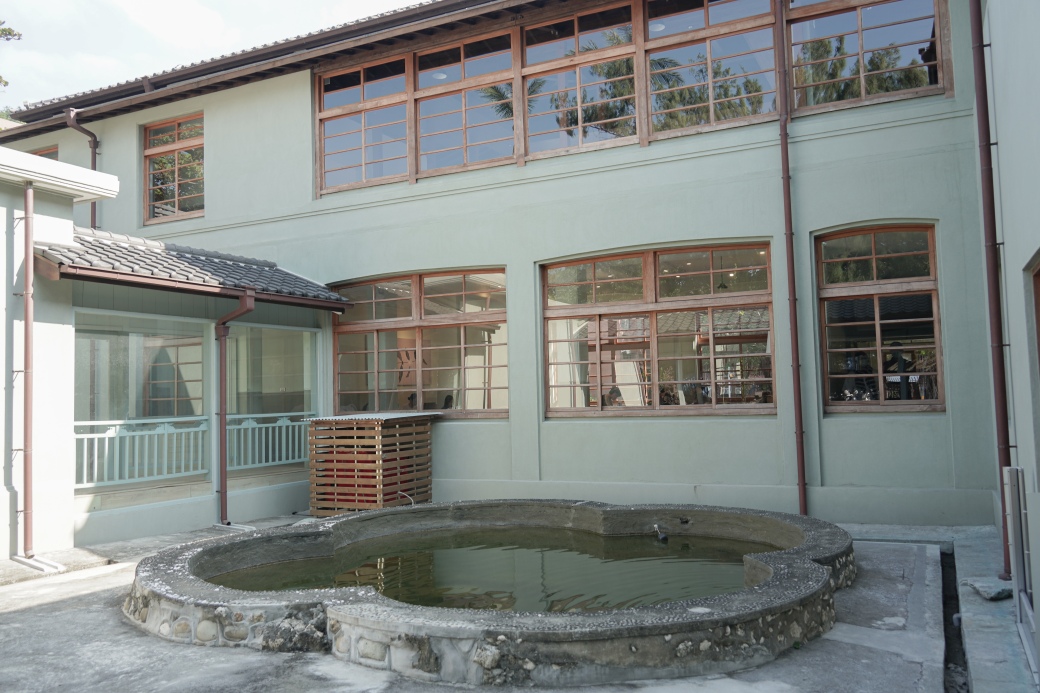 全台最美路易莎高雄中山大學門市,也是百年古蹟 - 第6張圖 全台最美路易莎高雄中山大學門市,也是百年古蹟