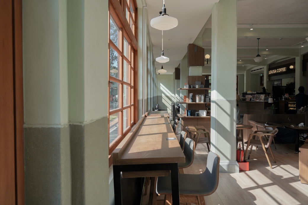 全台最美路易莎高雄中山大學門市，也是百年古蹟