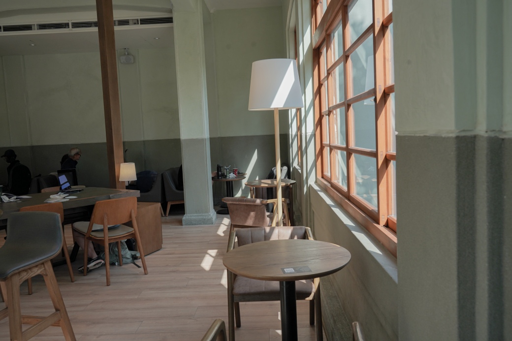 全台最美路易莎高雄中山大學門市，也是百年古蹟