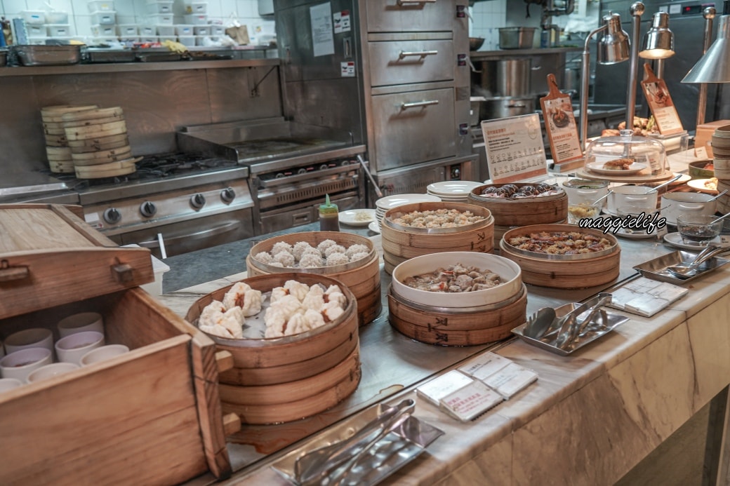 六福萬怡酒店吃到飽｜敘日全日餐廳自助餐吃到飽，生食級干貝松葉蟹腳烤牡蠣海鮮控的天堂