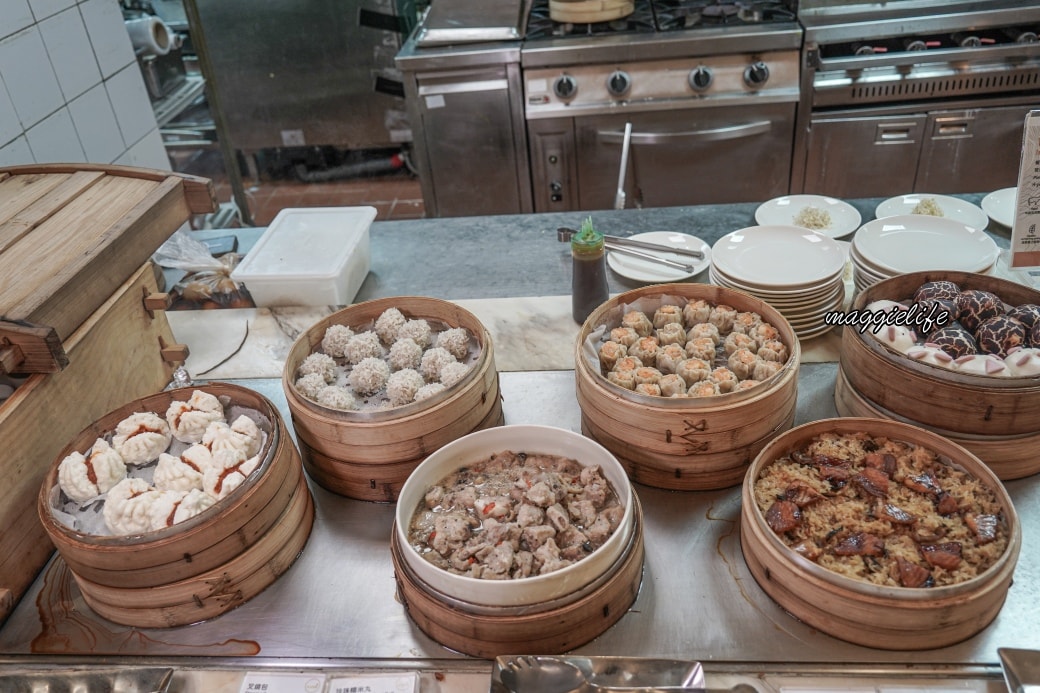 六福萬怡酒店吃到飽|敘日全日餐廳自助餐吃到飽,生食級干貝松葉蟹腳烤牡蠣海鮮控的天堂 - 第42張圖 六福萬怡酒店吃到飽|敘日全日餐廳自助餐吃到飽,生食級干貝松葉蟹腳烤牡蠣海鮮控的天堂