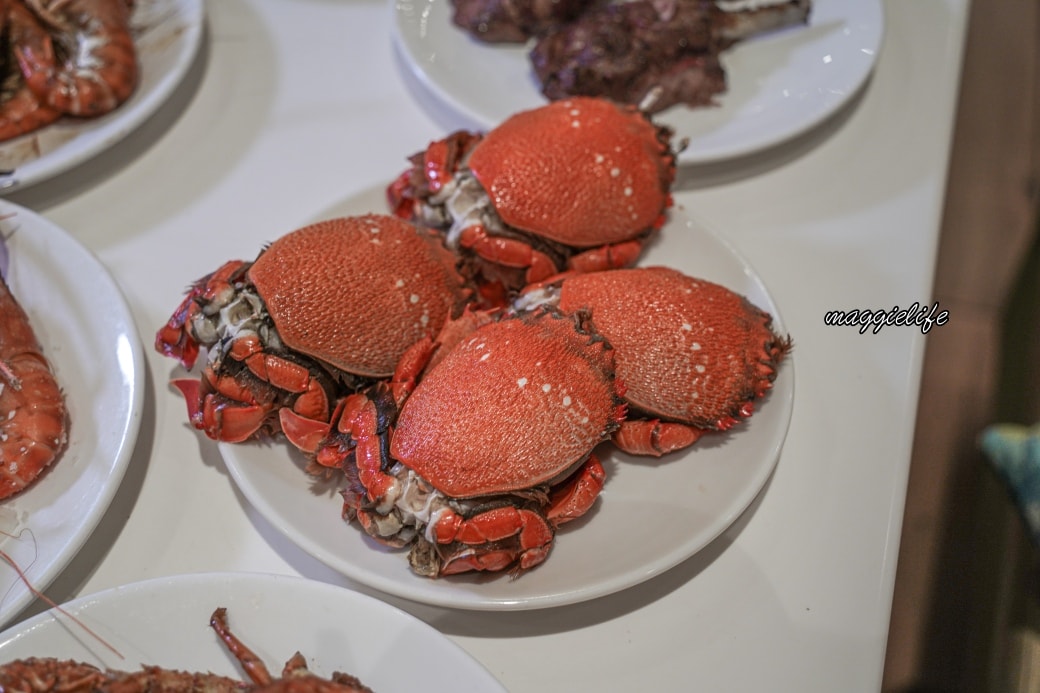 六福萬怡酒店吃到飽｜敘日全日餐廳自助餐吃到飽，生食級干貝松葉蟹腳烤牡蠣海鮮控的天堂
