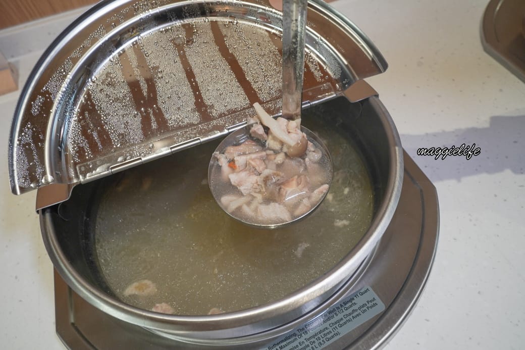 台北吃到飽｜育成蕃薯藤吃到飽還可以做公益，滷豬腳超級好吃，來支持慢飛小天使，內有影片