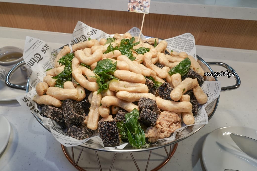 台北吃到飽｜育成蕃薯藤吃到飽還可以做公益，滷豬腳超級好吃，來支持慢飛小天使，內有影片