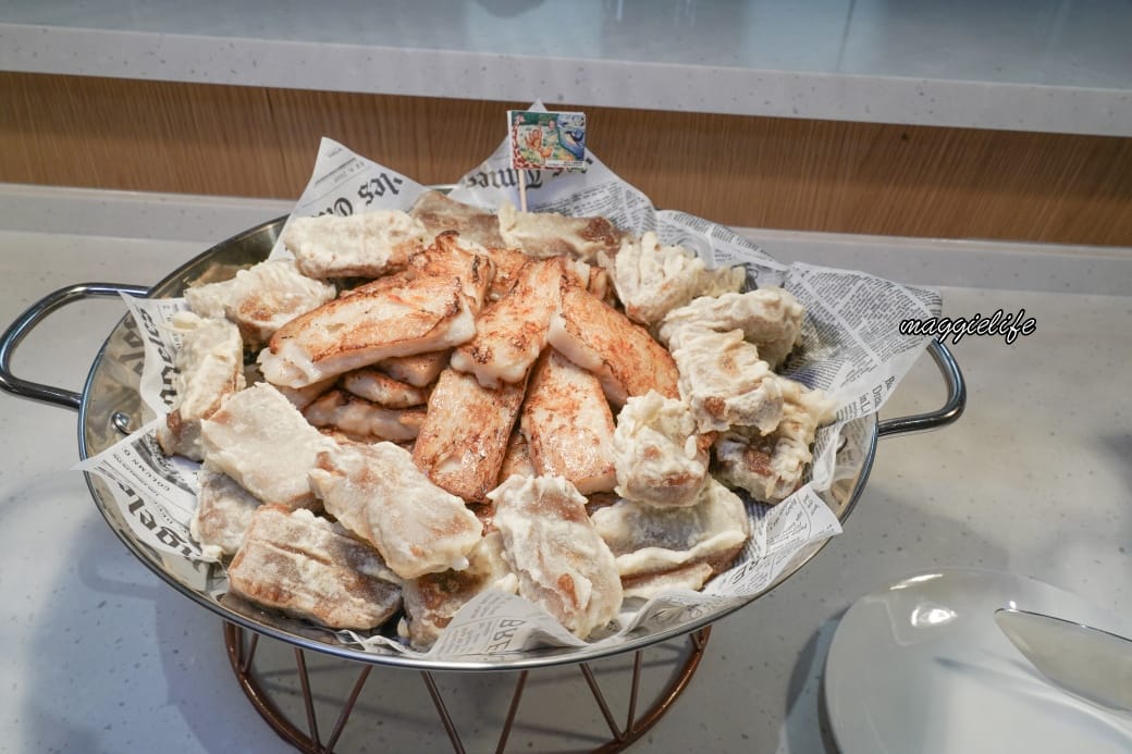 台北吃到飽｜育成蕃薯藤吃到飽還可以做公益，滷豬腳超級好吃，來支持慢飛小天使，內有影片