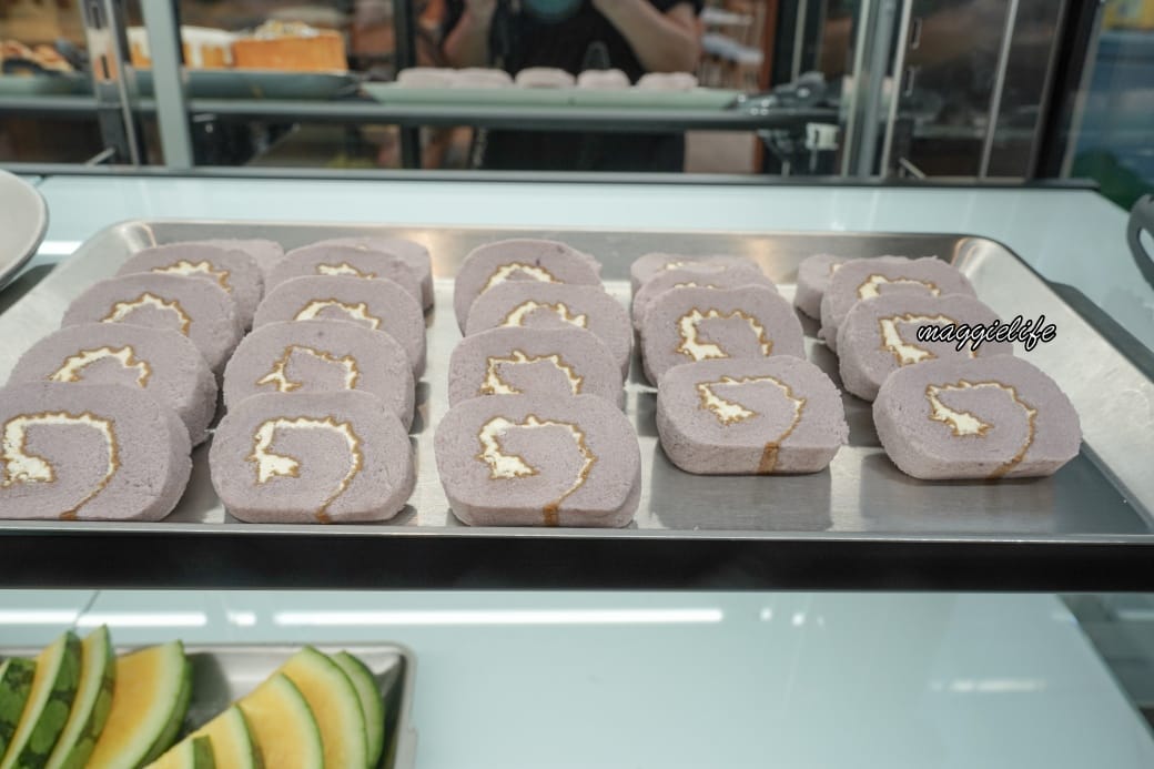 台北吃到飽｜育成蕃薯藤吃到飽還可以做公益，滷豬腳超級好吃，來支持慢飛小天使，內有影片