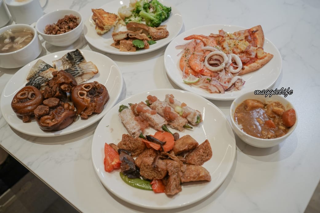 台北吃到飽｜育成蕃薯藤吃到飽還可以做公益，滷豬腳超級好吃，來支持慢飛小天使，內有影片